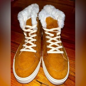 *new* Old Navy Sueded Faux-Fur-Lined High-Tops for Women